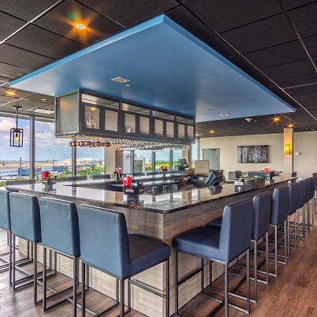 Holiday Inn Miami International Airport By Ihg Miami Springs Exteriör bild