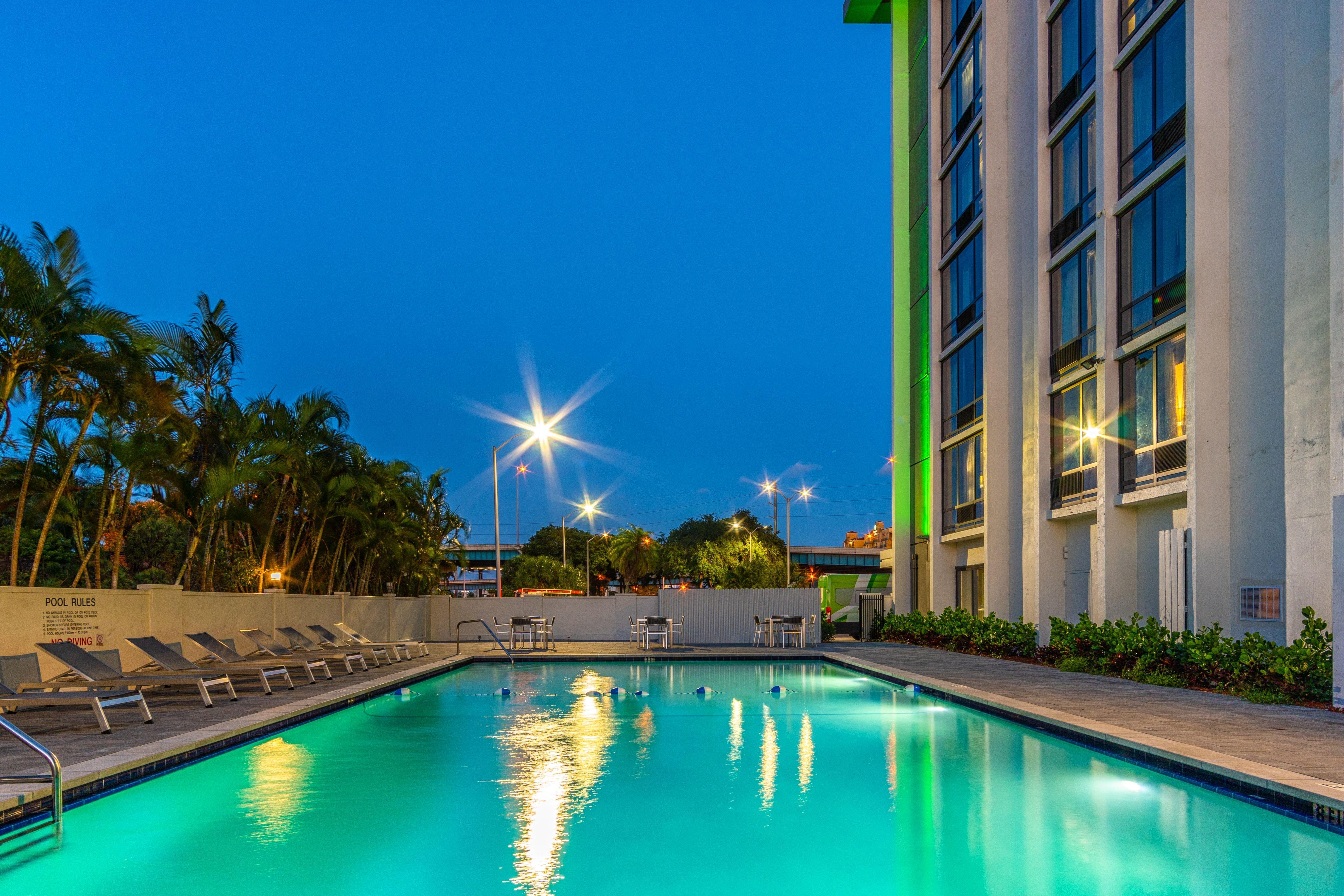 Holiday Inn Miami International Airport By Ihg Miami Springs Exteriör bild