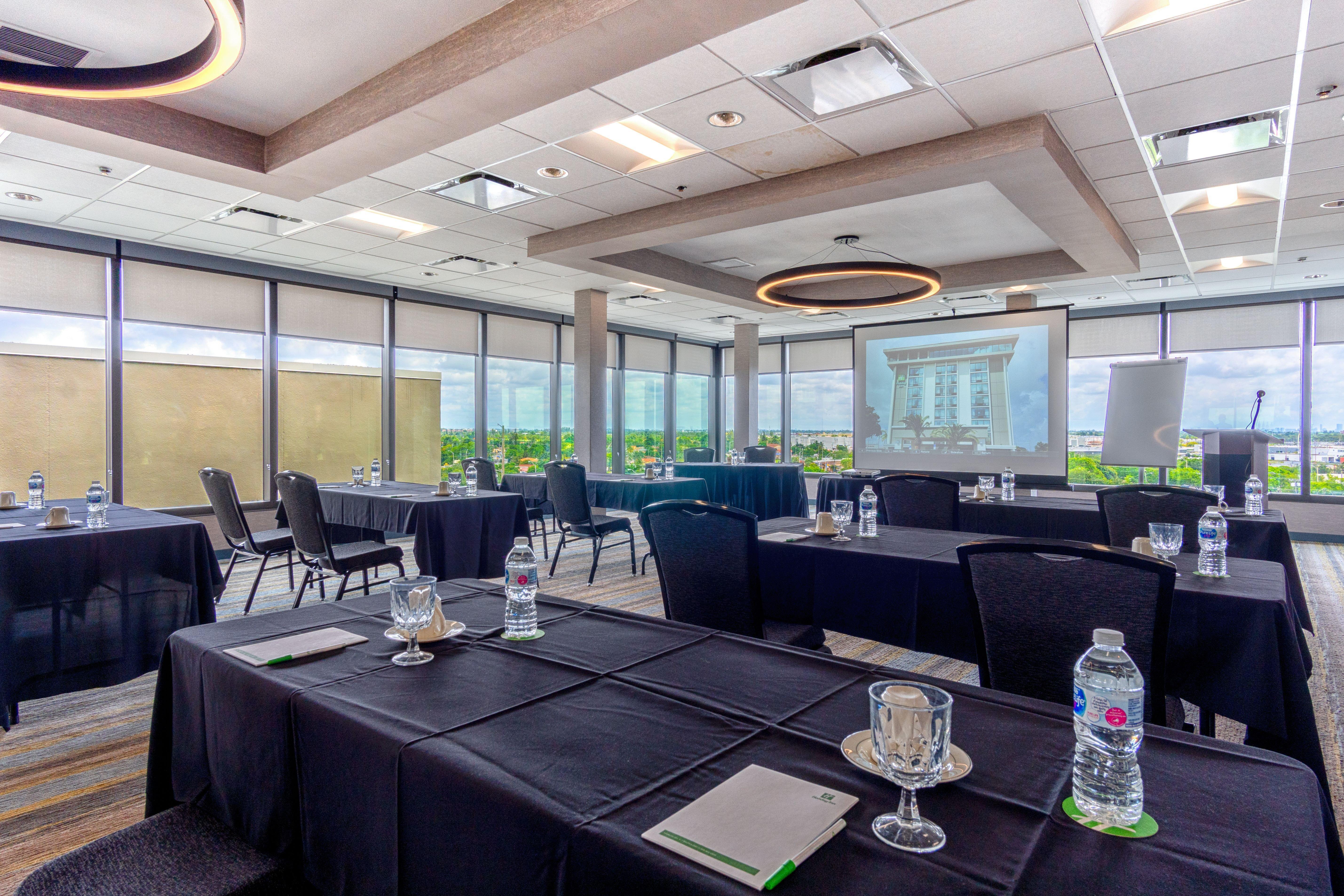 Holiday Inn Miami International Airport By Ihg Miami Springs Exteriör bild