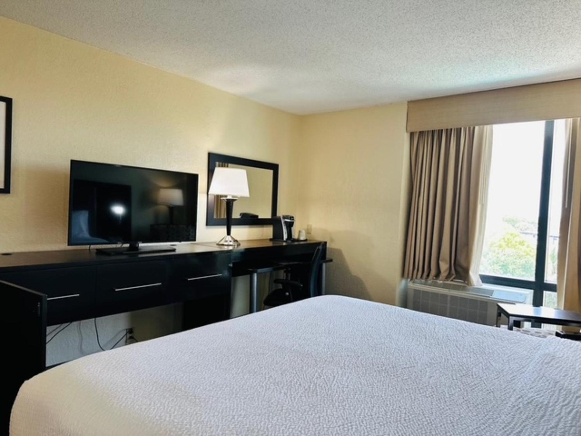 Holiday Inn Miami International Airport By Ihg Miami Springs Exteriör bild