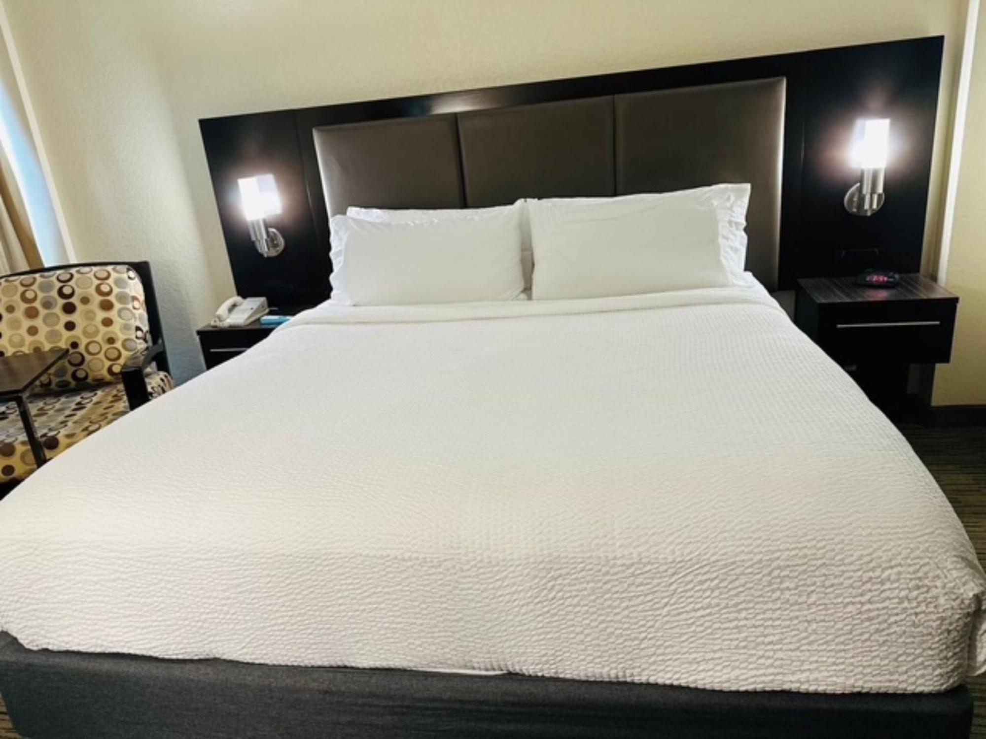 Holiday Inn Miami International Airport By Ihg Miami Springs Exteriör bild
