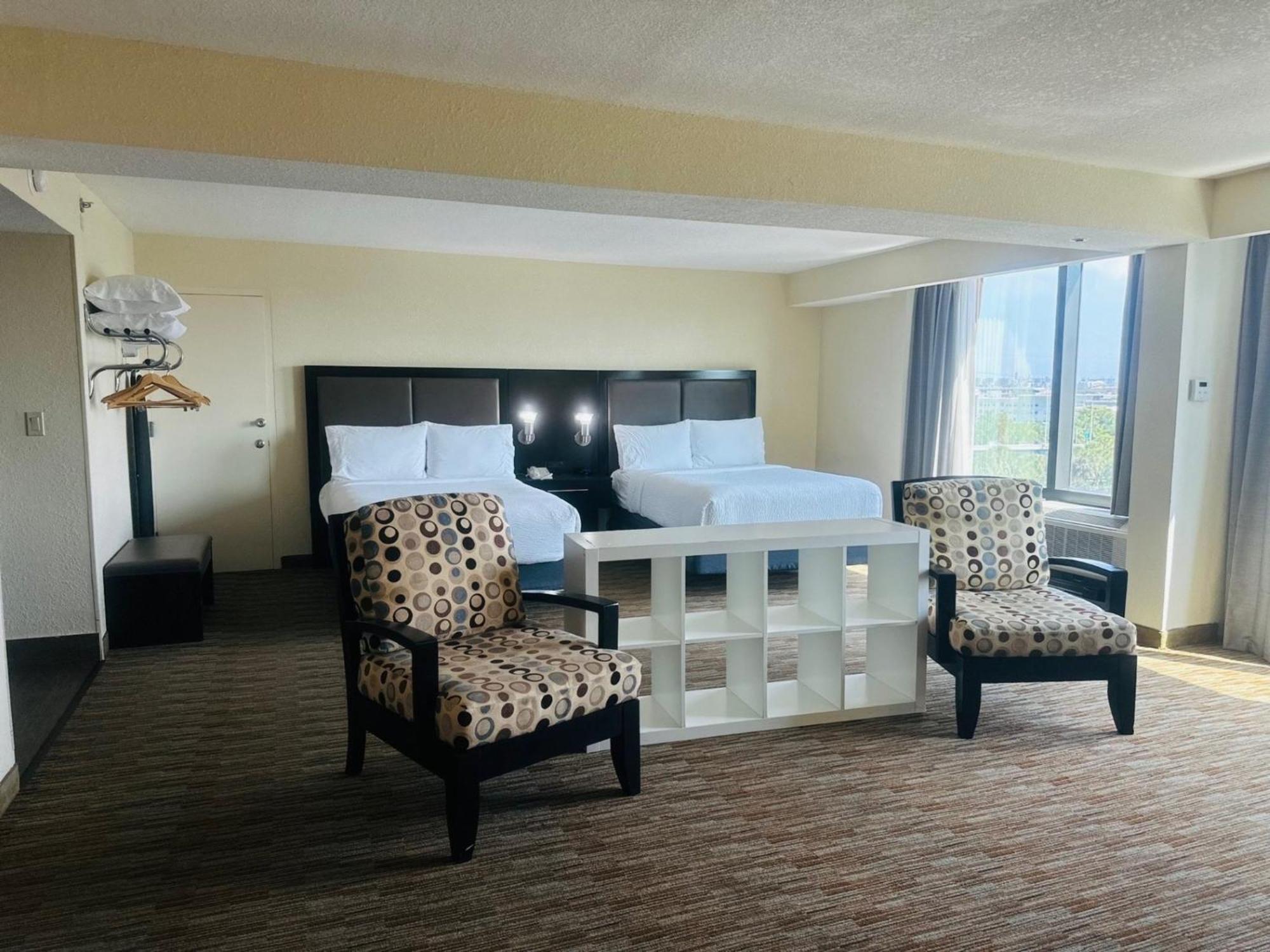 Holiday Inn Miami International Airport By Ihg Miami Springs Exteriör bild